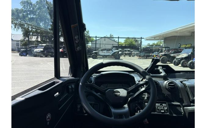 2025 Can-Am Defender Max Lone Star Cab HD10