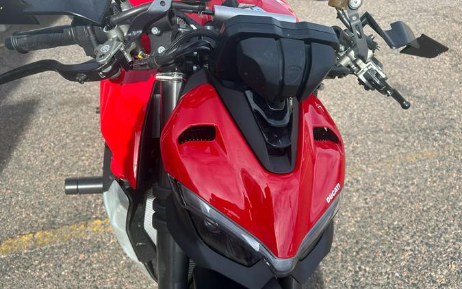 2022 Ducati Streetfighter V4