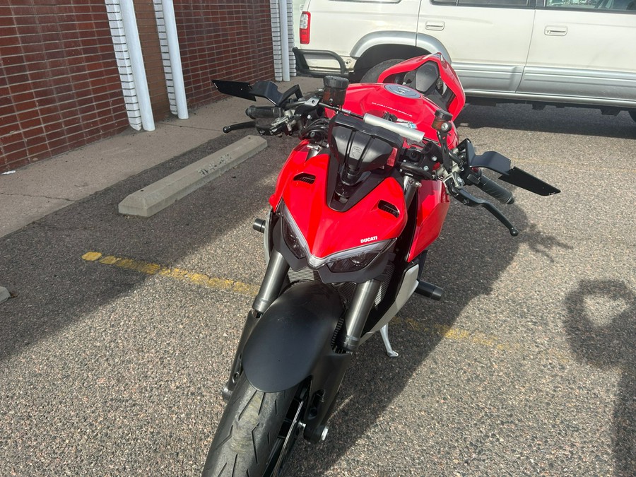 2022 Ducati Streetfighter V4