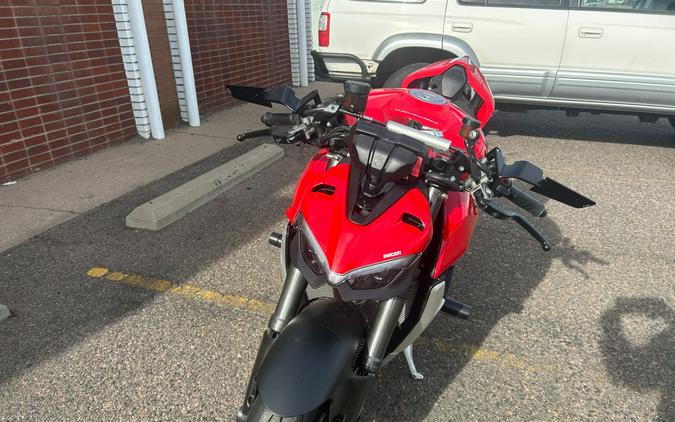 2022 Ducati Streetfighter V4