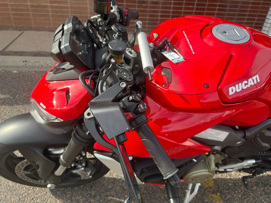 2022 Ducati Streetfighter V4