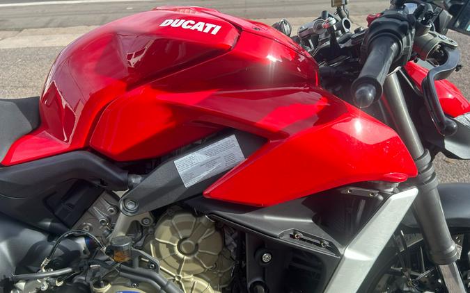 2022 Ducati Streetfighter V4