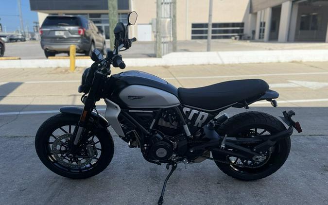 2024 Ducati Scrambler Icon (2G) Black