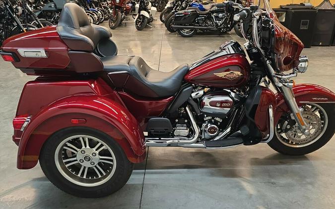 FLHTCUTG 2023 Tri Glide Ultra