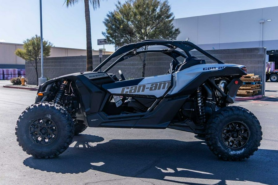 2024 Can-Am® Maverick X3 RS Turbo Catalyst Gray