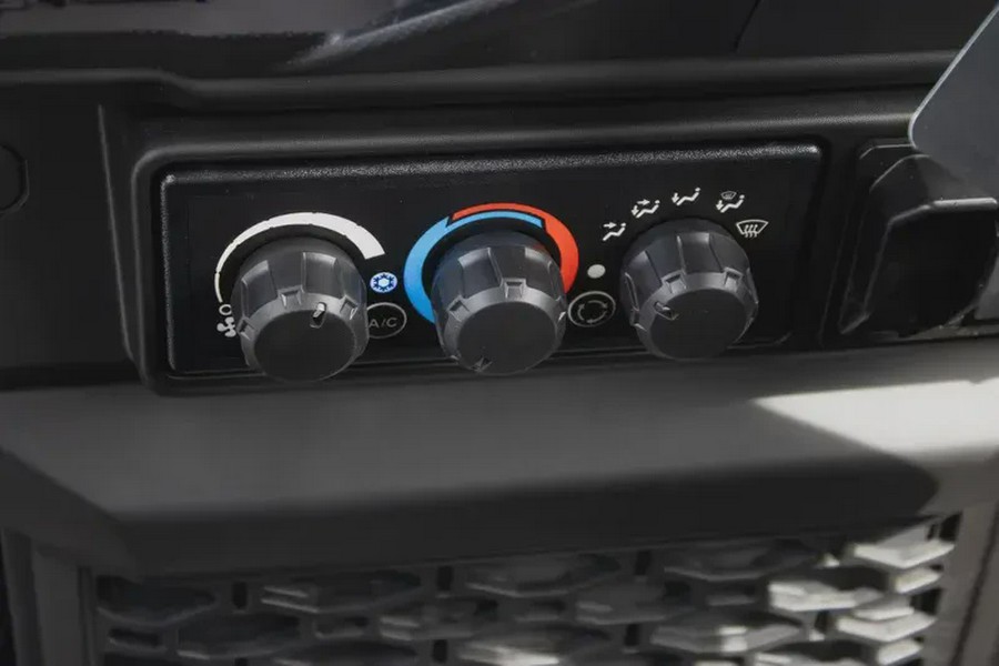 2026 CAN-AM DEFENDER MAX LONE STAR CAB HD11