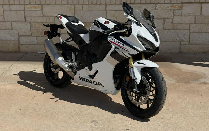 2027 HONDA CBR1000RR