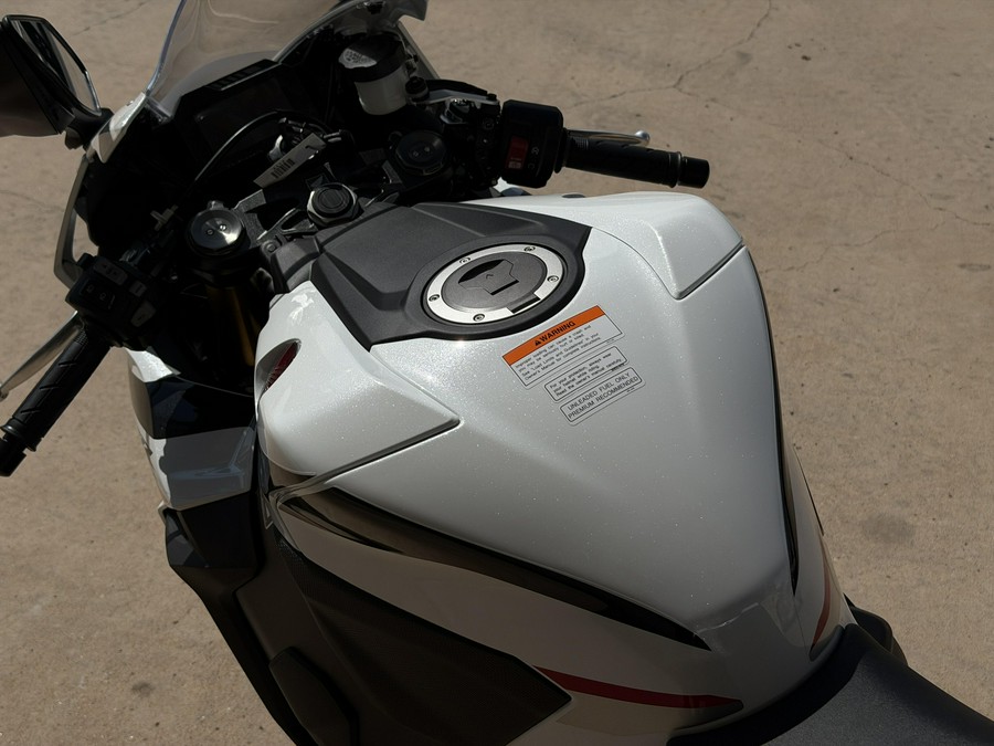 2027 HONDA CBR1000RR