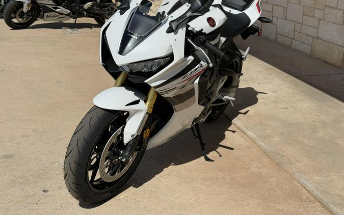 2027 HONDA CBR1000RR