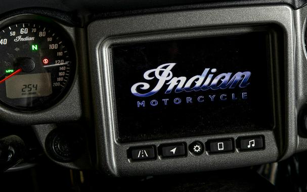 2021 Indian Motorcycle® Chieftain® Dark Horse® Titanium Smoke