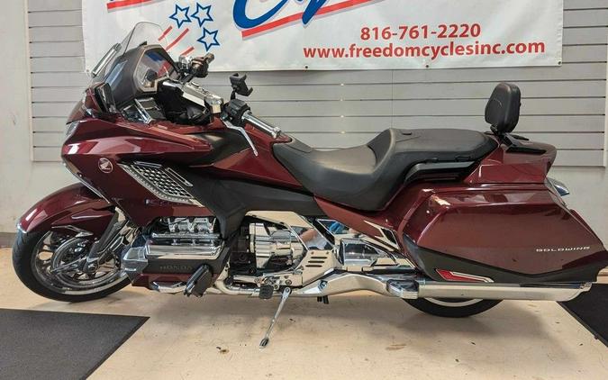 2018 Honda® Gold Wing Candy Ardent Red