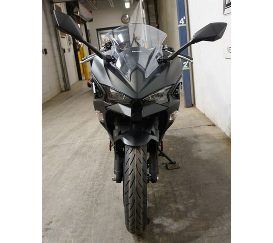 2026 Kawasaki Ninja 500 Metallic Flat Spark Black