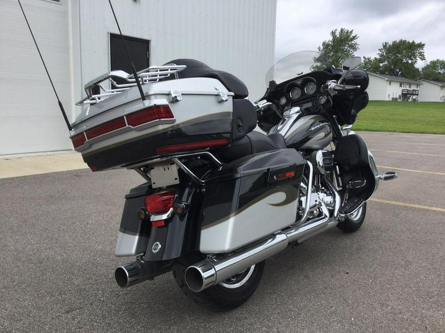 2013 Harley-Davidson® FLHTCUSE8 - CVO™ Ultra Classic® Electra Glide®