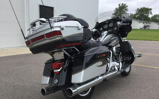 2013 Harley-Davidson® FLHTCUSE8 - CVO™ Ultra Classic® Electra Glide®