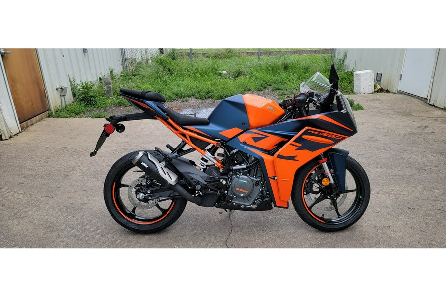 2023 KTM RC 390