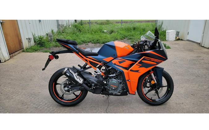 2023 KTM RC 390