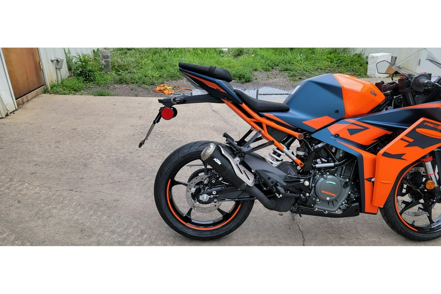 2023 KTM RC 390