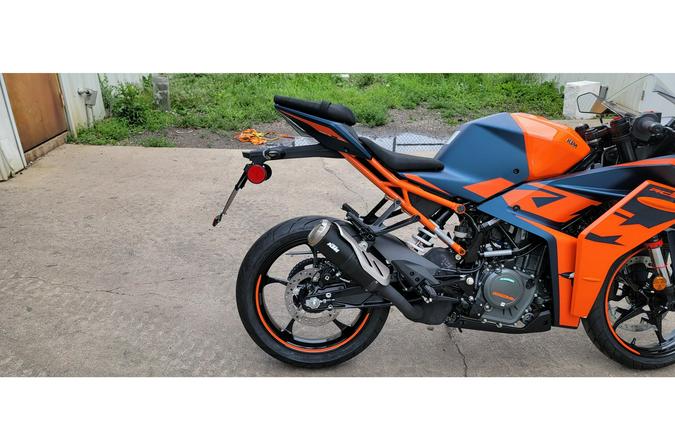 2023 KTM RC 390