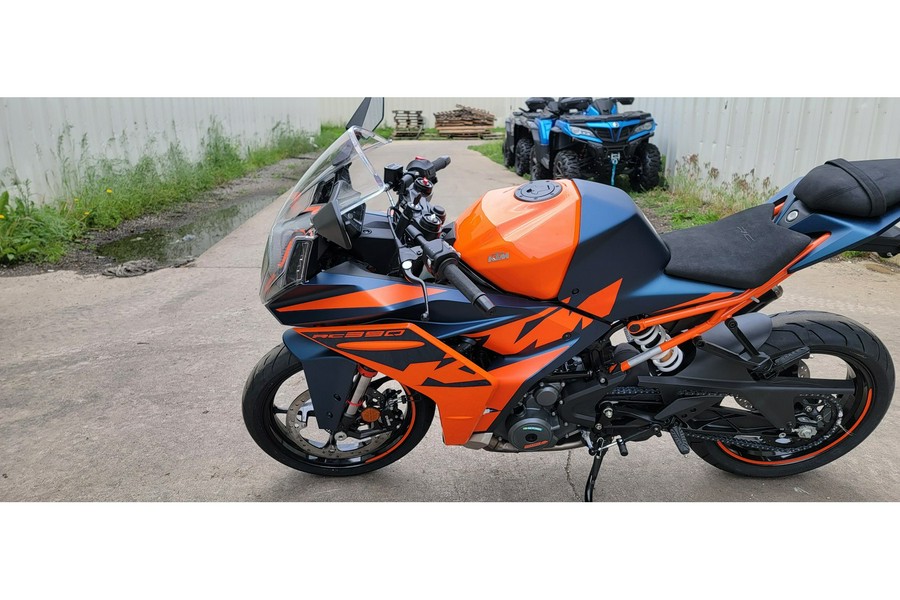 2023 KTM RC 390