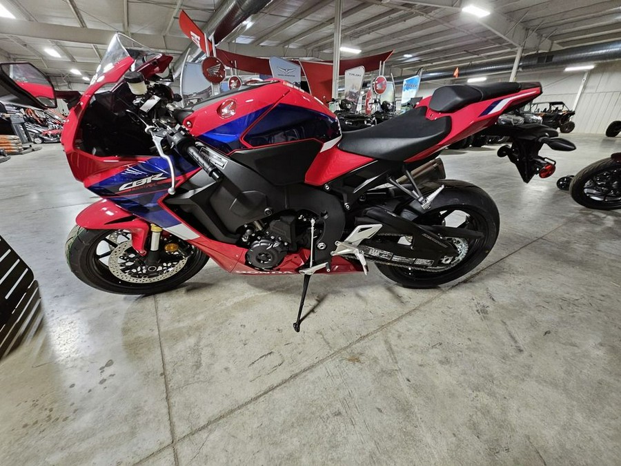 2023 Honda CBR1000RR Base