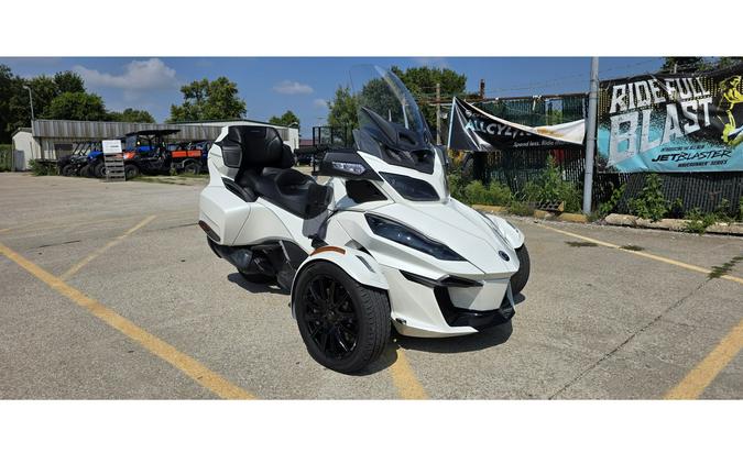 2018 Can-Am Spyder® RT SE6