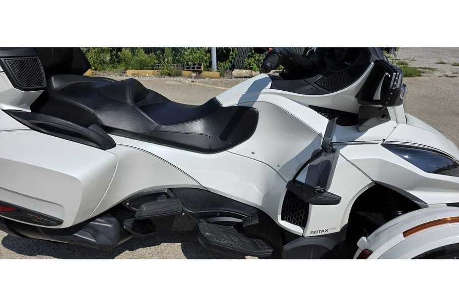 2018 Can-Am Spyder® RT SE6