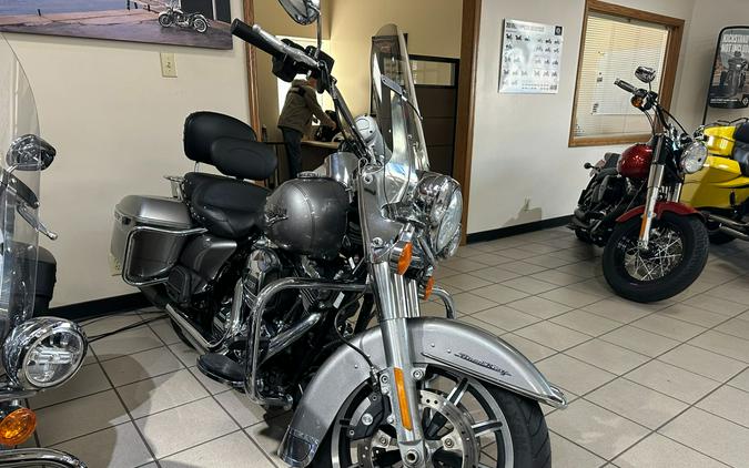 2016 Harley-Davidson Road King®