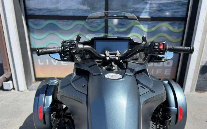 2026 Can-Am® Spyder F3 Limited Dark