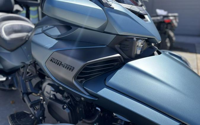 2026 Can-Am® Spyder F3 Limited Dark