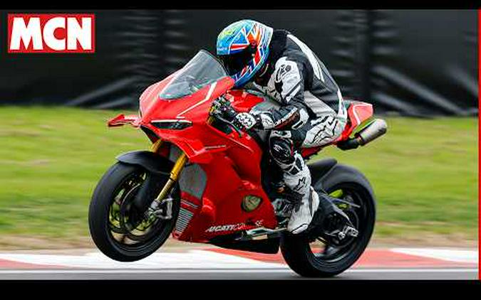 Is this the ultimate superbike? | 2026 Ducati Panigale V4 R review | MCN review