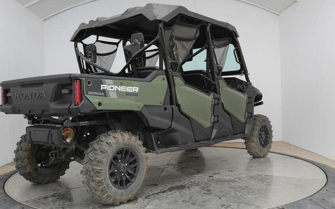 2023 Honda® Pioneer 1000-6 Deluxe Crew