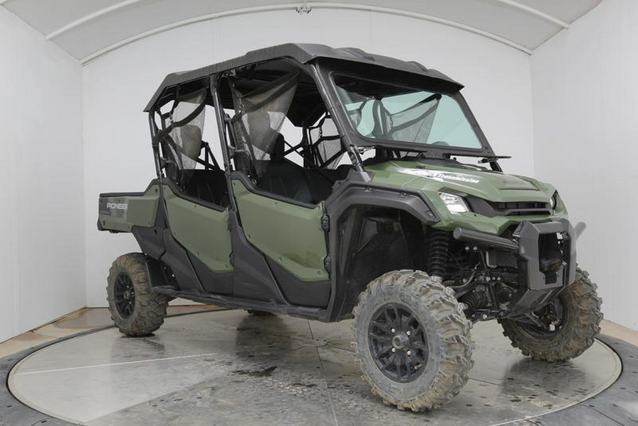 2023 Honda® Pioneer 1000-6 Deluxe Crew