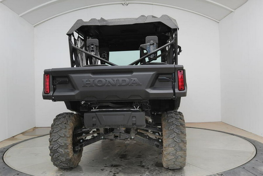 2023 Honda® Pioneer 1000-6 Deluxe Crew