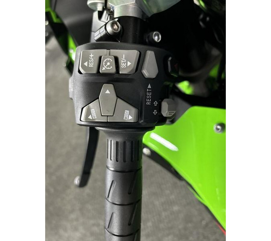 2024 Kawasaki Ninja® ZX™-10R KRT Edition ABS