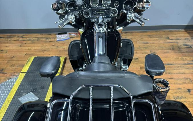 2013 Harley-Davidson Tri Glide Ultra Classic BLK W/ PINSTRIPE