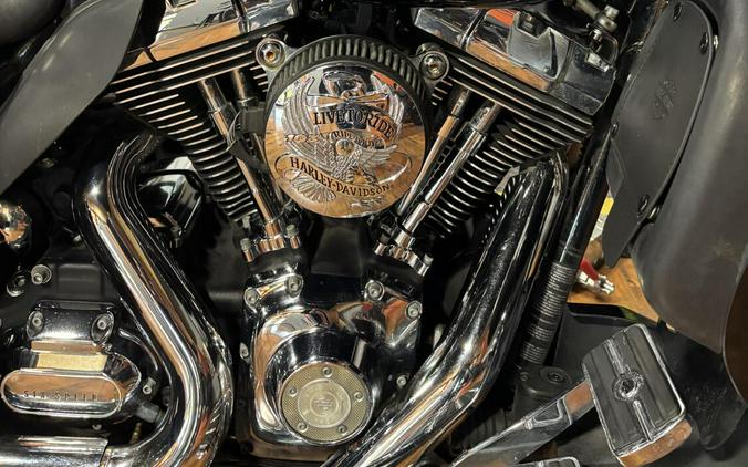 2013 Harley-Davidson Tri Glide Ultra Classic BLK W/ PINSTRIPE