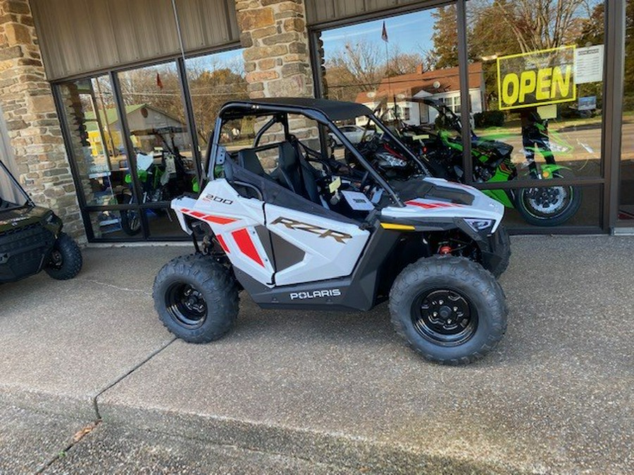 2023 Polaris Industries RZR 200 EFI White Lightning/Indy Red WITH TOP
