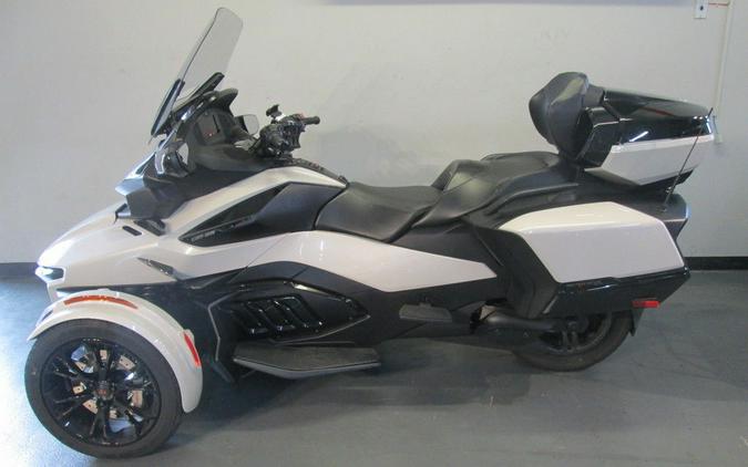 2020 Can-Am® Spyder® RT Limited Dark