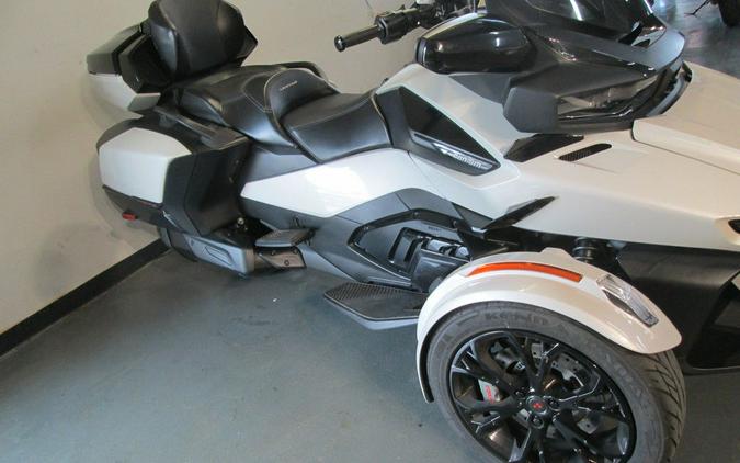 2020 Can-Am® Spyder® RT Limited Dark