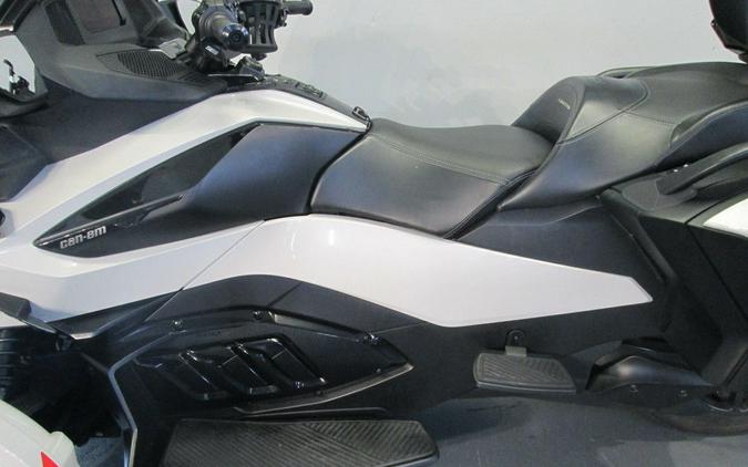 2020 Can-Am® Spyder® RT Limited Dark