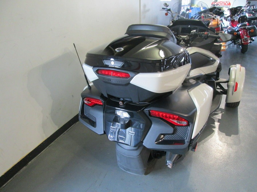 2020 Can-Am® Spyder® RT Limited Dark