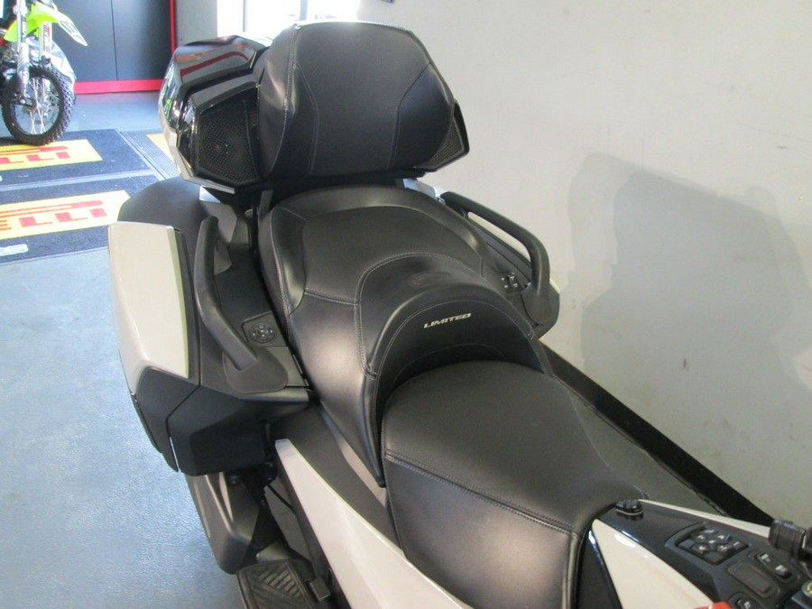 2020 Can-Am® Spyder® RT Limited Dark