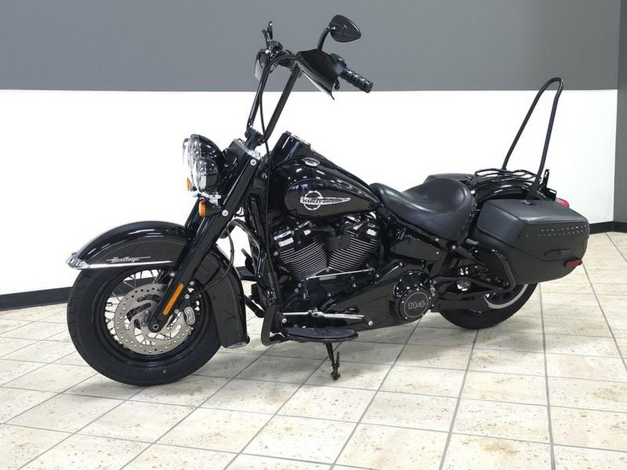 2020 Harley-Davidson® FLHCS - Heritage Classic 114