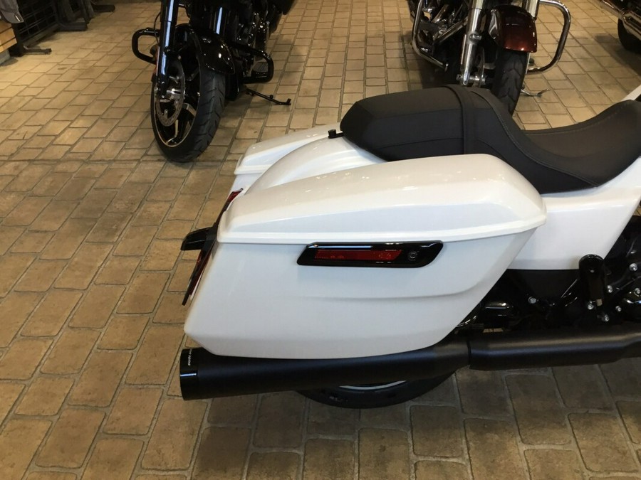 2024 Harley-Davidson Road Glide™ White Onyx Pearl - Black Finish SAVE $$$$