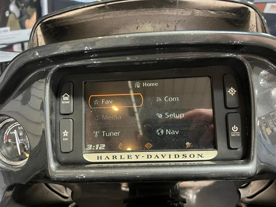 2016 Harley-Davidson® FLTRUSE - CVO™ Road Glide Ultra®