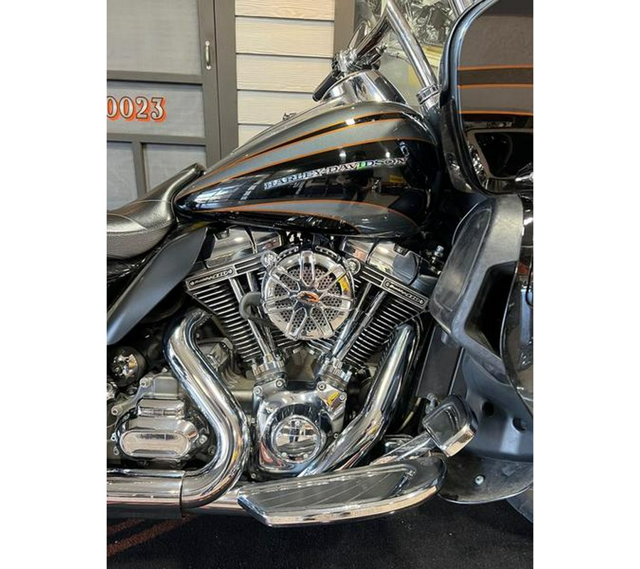 2016 Harley-Davidson® FLTRUSE - CVO™ Road Glide Ultra®