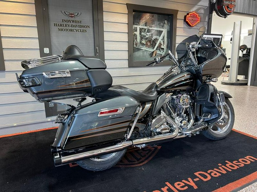 2016 Harley-Davidson® FLTRUSE - CVO™ Road Glide Ultra®