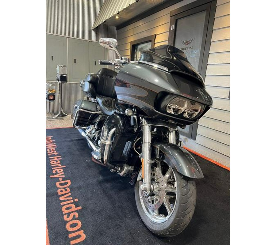 2016 Harley-Davidson® FLTRUSE - CVO™ Road Glide Ultra®