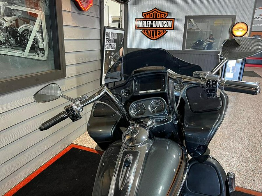 2016 Harley-Davidson® FLTRUSE - CVO™ Road Glide Ultra®