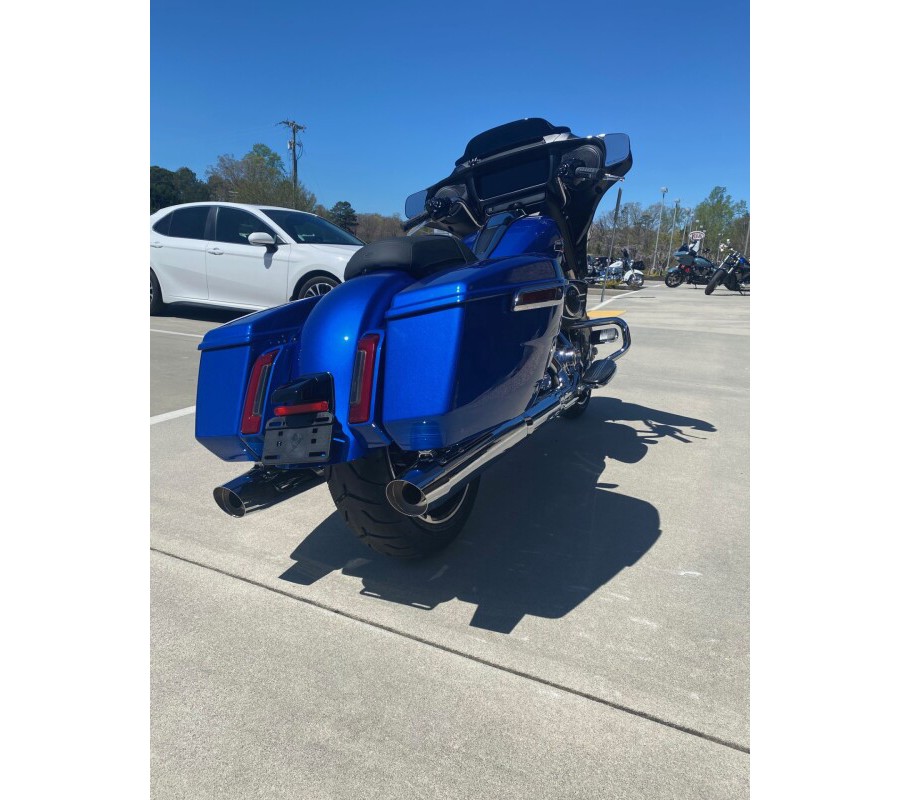 2025 Harley-Davidson® Street Glide® Blue Burst